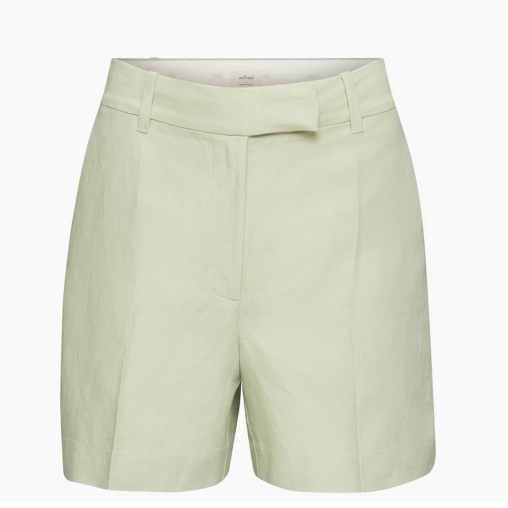 Aritzia Wilfred Linen Shorts in Pastel Green, Size S